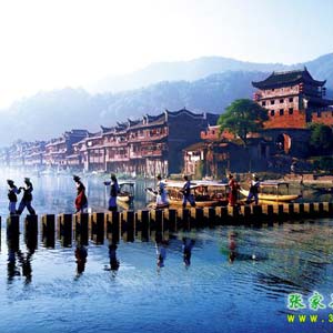 LH線：鳳凰古城、古苗寨神秘湘西一日游！