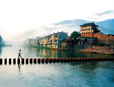 長沙往返A(chǔ)9線：鳳凰古城、德夯苗寨、矮寨吊索橋品質(zhì)純玩兩日游